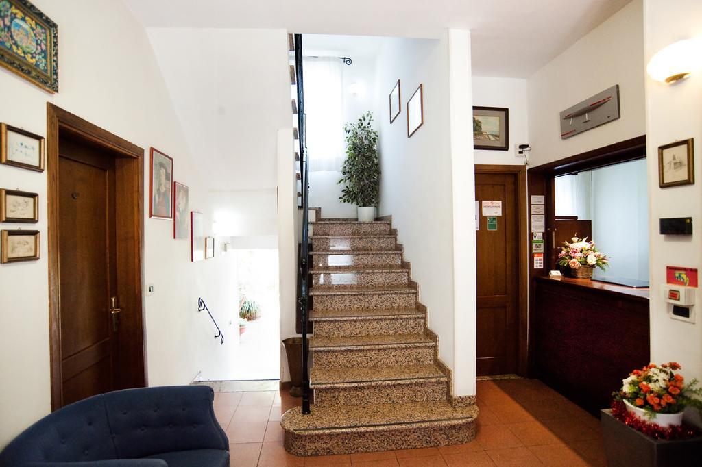 La Toscana Hotel *